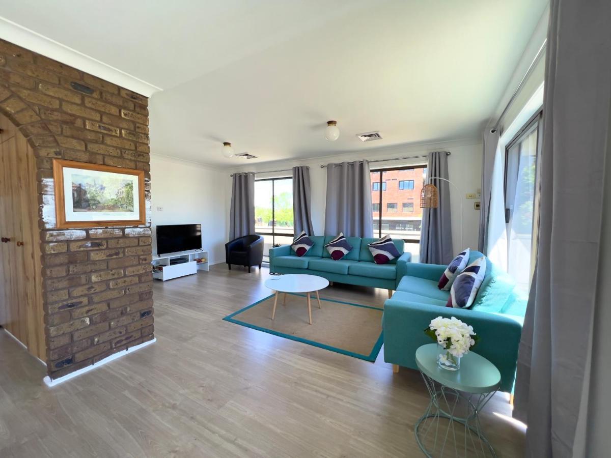 Albury Garden Court Motel Buitenkant foto
