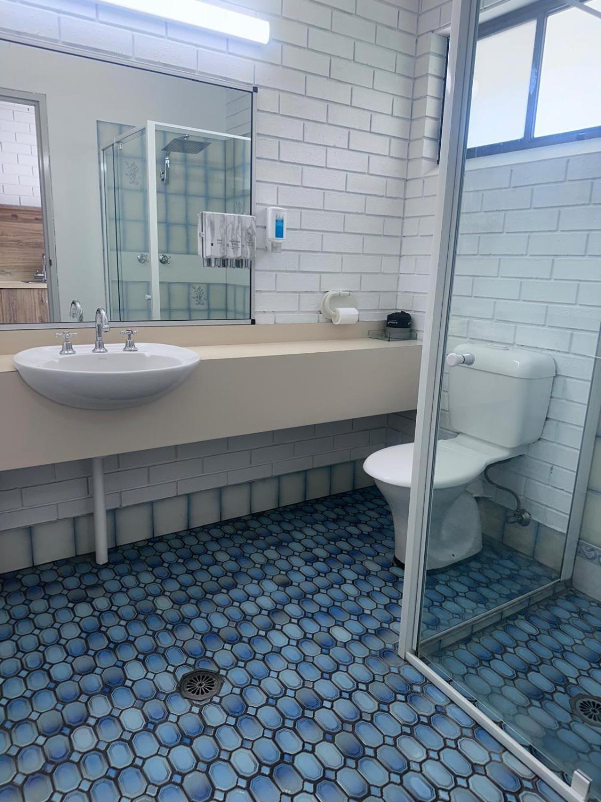 Albury Garden Court Motel Buitenkant foto