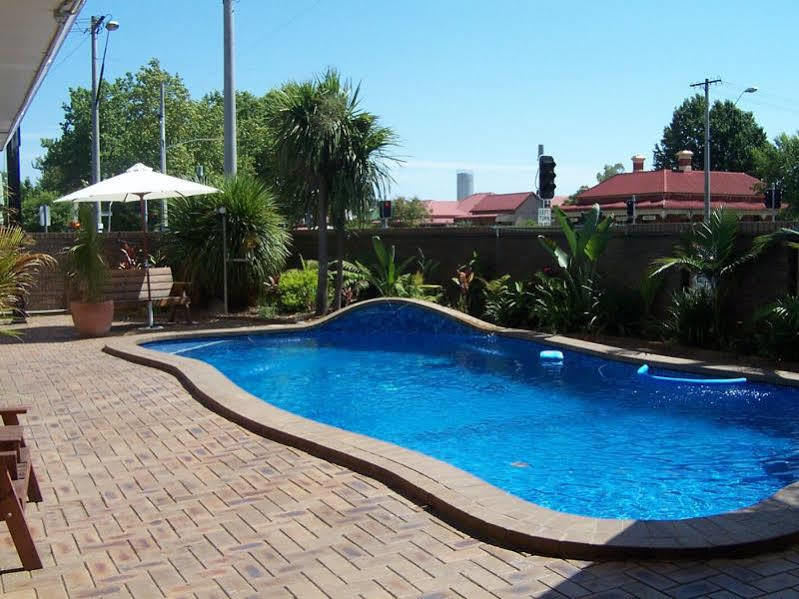 Albury Garden Court Motel Buitenkant foto